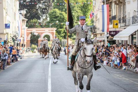 20150713_defile_a_fontainebleau-88.jpg