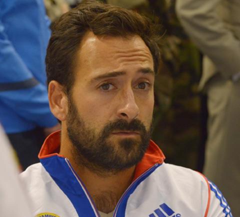 jeremiasz_porte_drapeau_0_1.jpg
