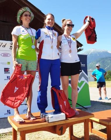 podium1.jpg